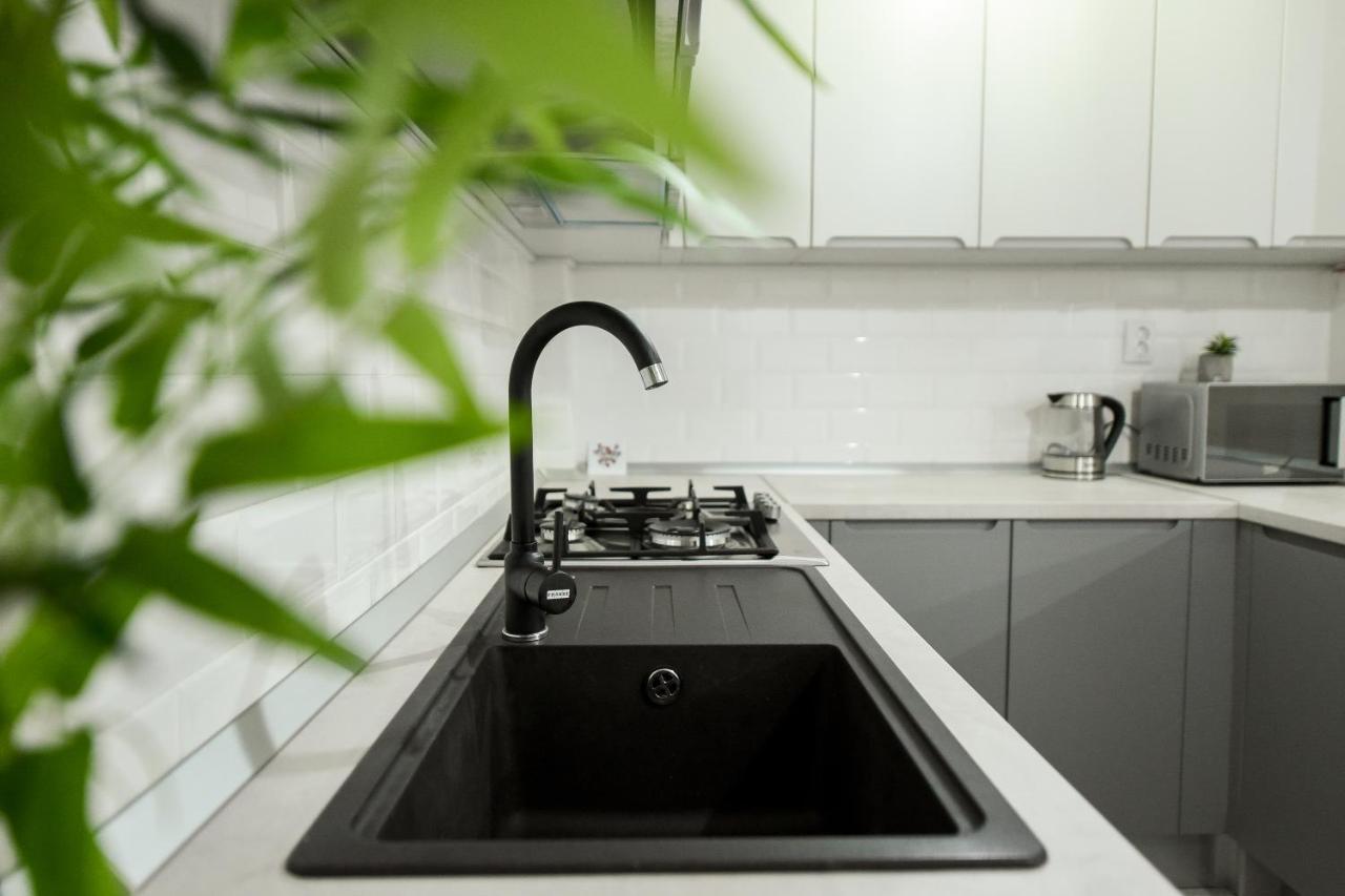 Simple Yet Stylish. Piata Revolutiei Appartamento Bucarest